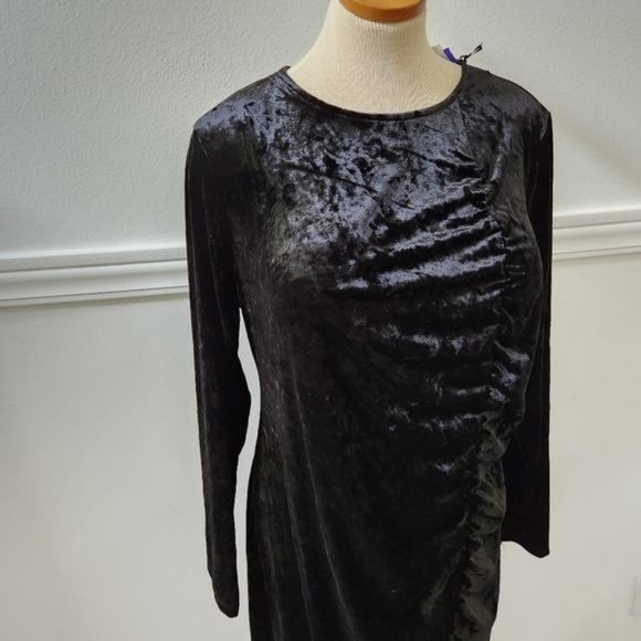 Future Collective Kahlana Barfield Black Velvet Dress 1X - Picture 4 of 13